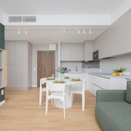 Exceptional Business Apartments By Noclegi Renters Varsó Kültér fotó